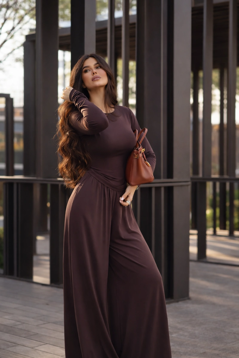 Elegant Set: Longsleeve Top and Wide-Leg Pants
