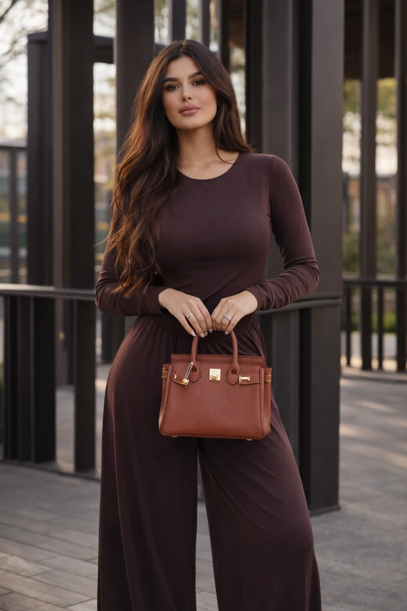 Elegant Set: Longsleeve Top and Wide-Leg Pants - Image 2