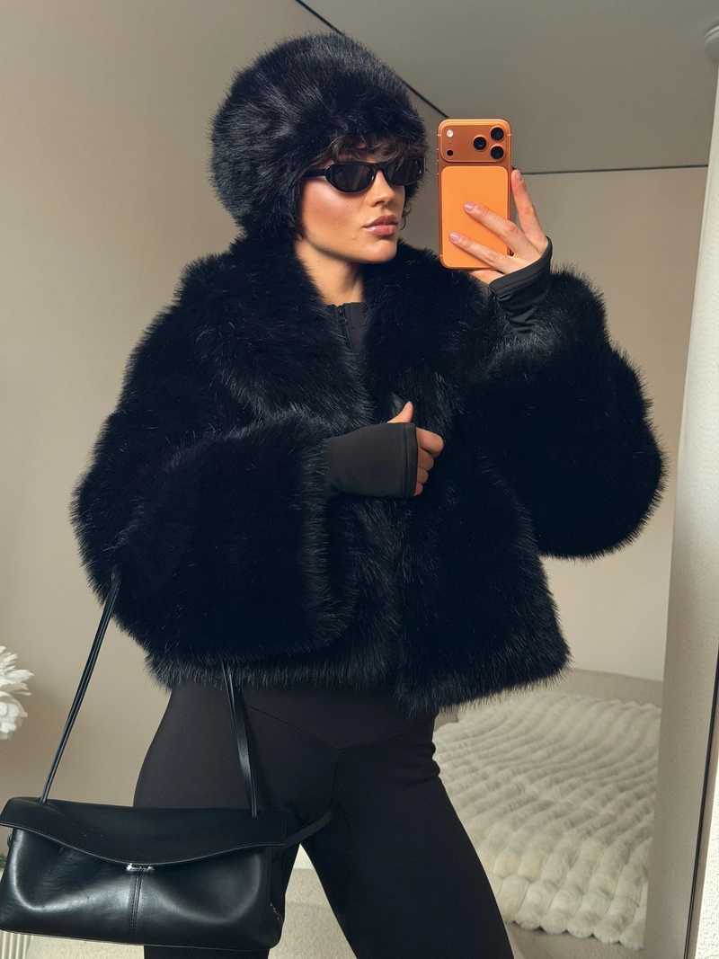 Eco Faux-Fur Coat with a Shawl Collar - Image 7