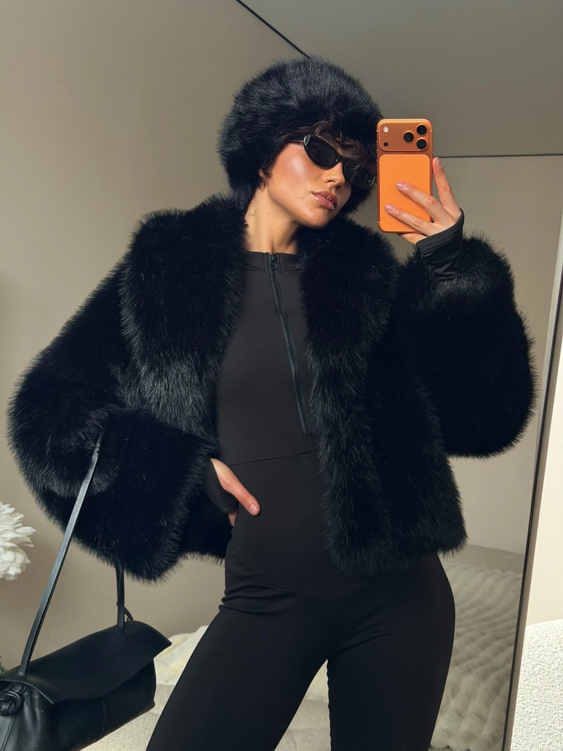 Eco Faux-Fur Coat with a Shawl Collar - Image 8