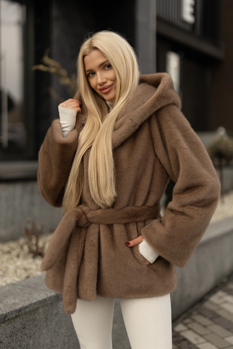 Faux fur luxury coat - Image 26