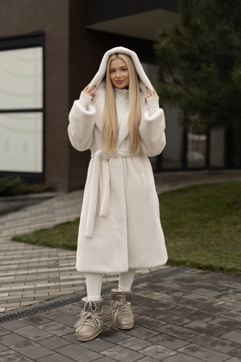 Faux fur luxury coat - Image 6