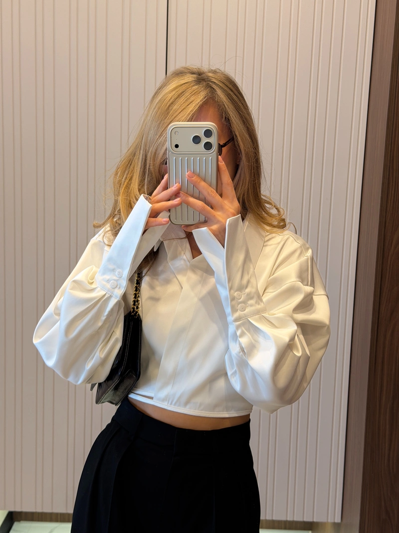 Milano Cropped Satin Blouse - Image 3