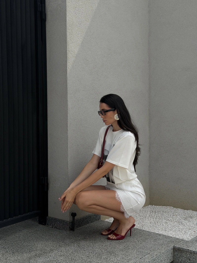 Éloise Lace Mini Skirt - Image 5
