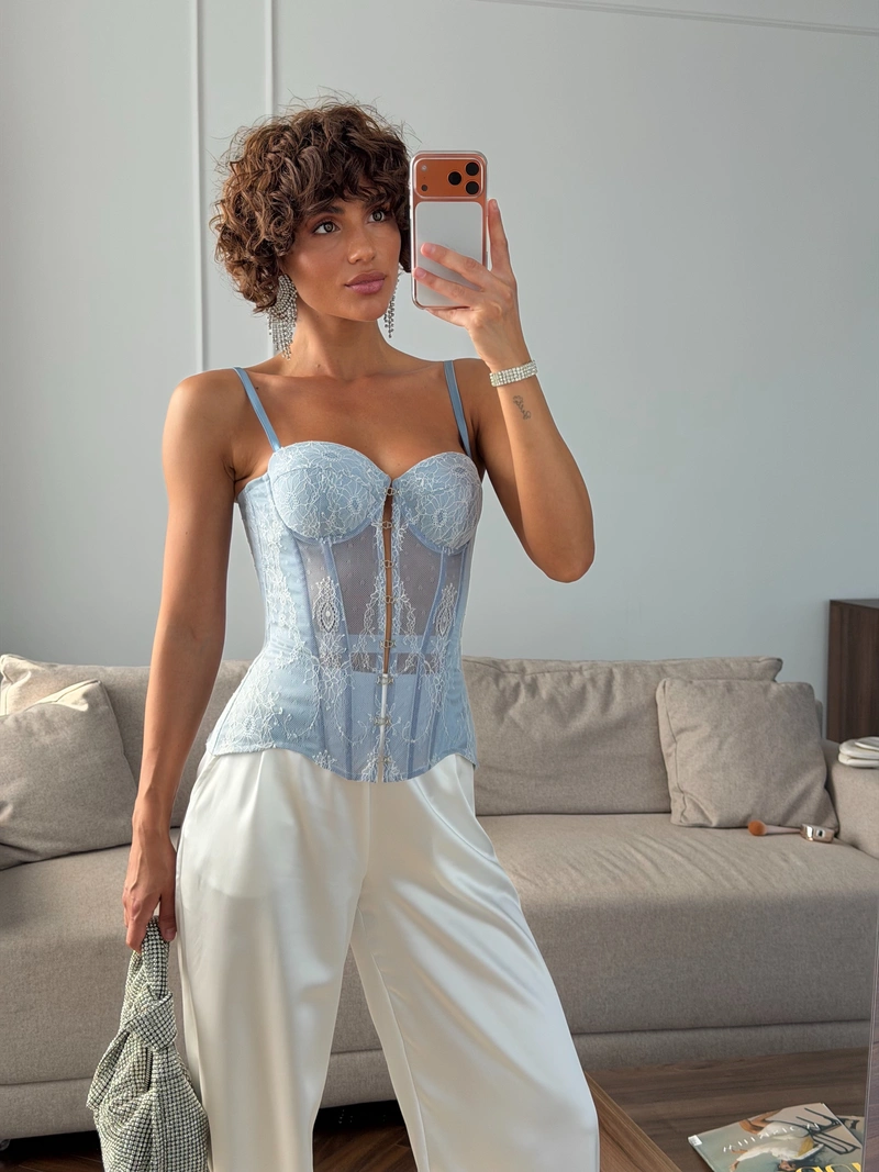 Whisper Lace Corset - Image 2
